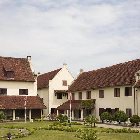 Hotel Sutomo Macasar Exterior foto